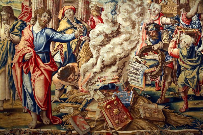 Pieter_Coecke_van_Aelst_-_Story_of_Saint_Paul_-_The_Burning_of_the_Books_at_Ephesus_(detail)
